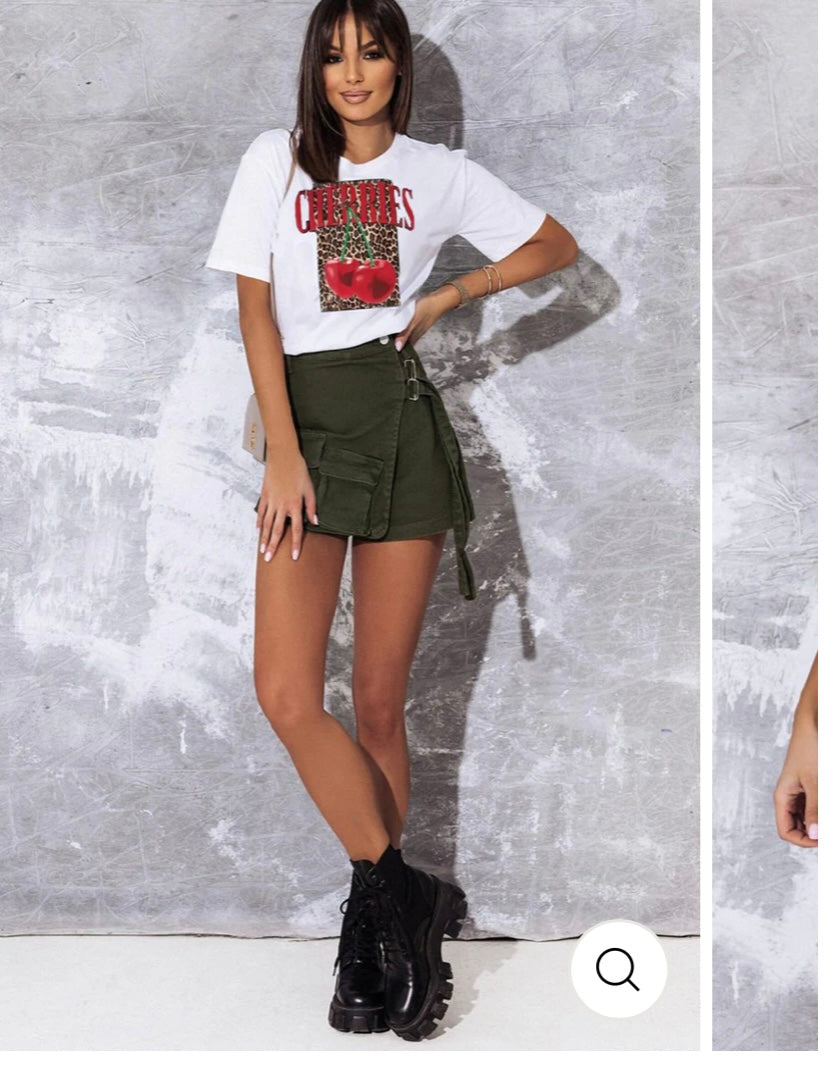 CHERRIES' GRAPHIC PRINTED T. SHIRT TOP-IVORY